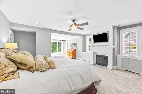 Bedroom - 7 Midvale Rd, Baltimore, MD 21210 photo 2 of 10