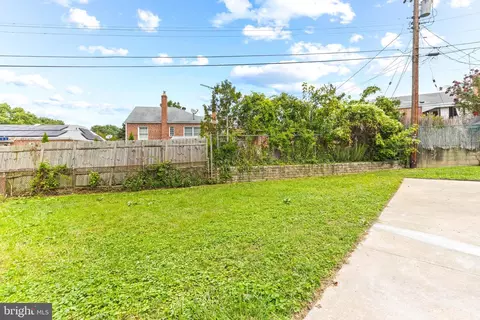 Exterior - 4720 Glenarm Ave, Baltimore, MD 21206 photo 4 of 7