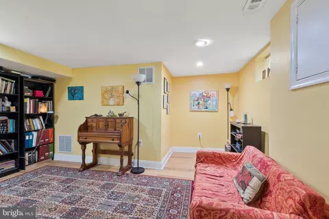 928 E Lake Ave, Baltimore, MD 21212 photo 37