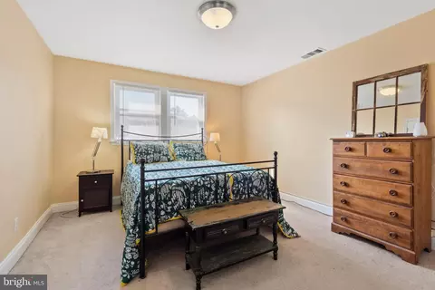 928 E Lake Ave, Baltimore, MD 21212 photo 19