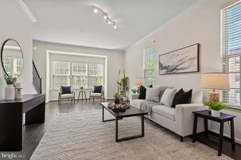 Living - 1021 Mcdonogh St, Baltimore, MD 21205 photo 2 of 5