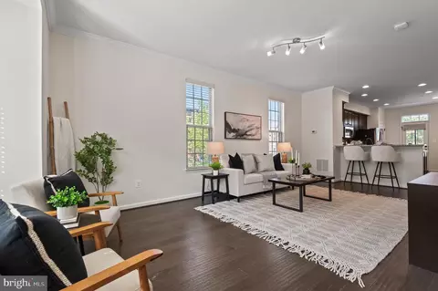 Living - 1021 Mcdonogh St, Baltimore, MD 21205 photo 3 of 5