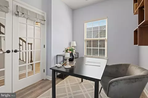 Entry Way - 1021 Mcdonogh St, Baltimore, MD 21205 photo 4 of 5