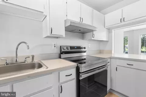 541 Mosher St, Baltimore, MD 21217 photo 7