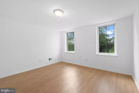 541 Mosher St, Baltimore, MD 21217 photo 10
