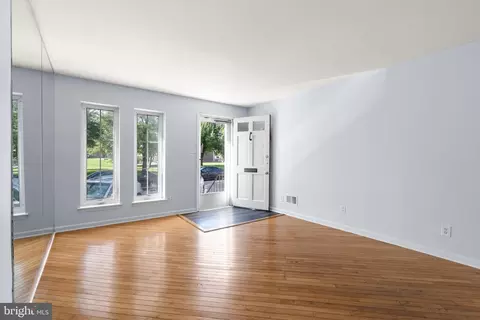 541 Mosher St, Baltimore, MD 21217 photo 5