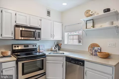 Kitchen - 759 Carroll St, Baltimore, MD 21230 photo 2 of 3