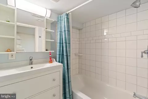 Bath - 759 Carroll St, Baltimore, MD 21230 photo 1 of 1