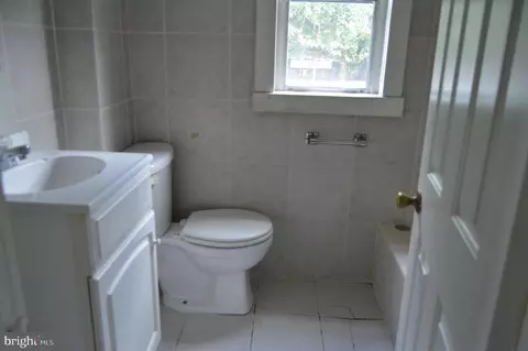 Bath - 4622 Bowleys Ln, Baltimore, MD 21206 photo 1 of 5