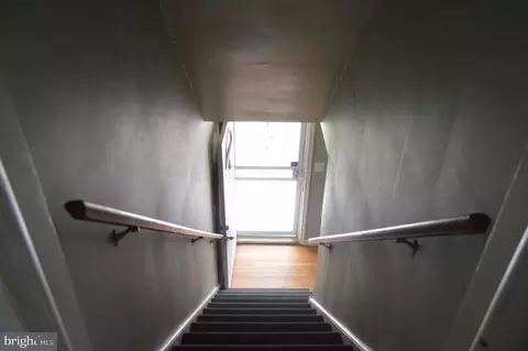 Entry Way - 4622 Bowleys Ln, Baltimore, MD 21206 photo 2 of 4