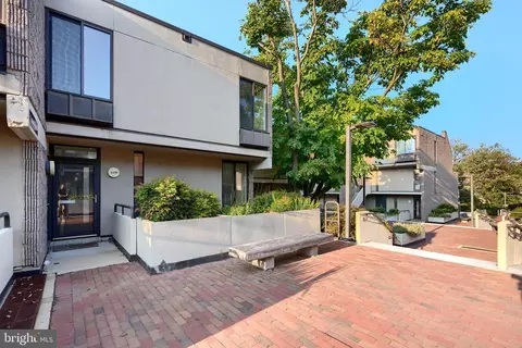 2238 Foxbane Sq, Baltimore, MD 21209