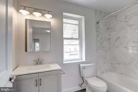 Bath - 1259 James St, Baltimore, MD 21223 photo 3 of 3