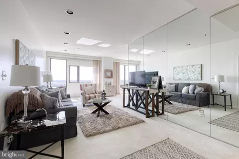10 E Lee St #2303, Baltimore, MD 21202