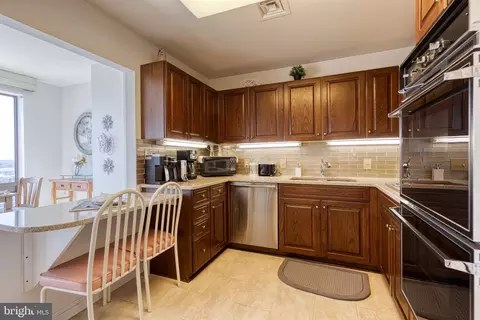 10 E Lee St #2303, Baltimore, MD 21202 photo 17