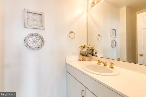 10 E Lee St #2303, Baltimore, MD 21202 photo 6