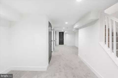 Entry Way - 722 E 21st St, Baltimore, MD 21218 photo 7 of 10