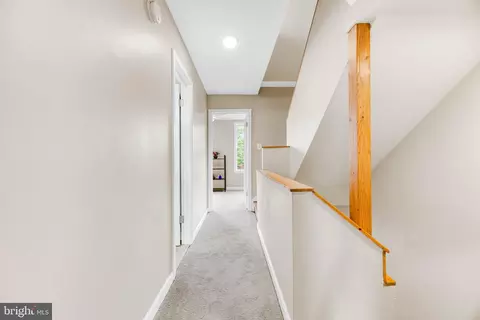 Entry Way - 843 Mchenry St, Baltimore, MD 21230 photo 10 of 11