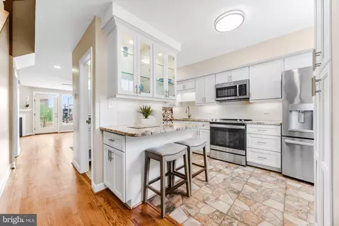 843 Mchenry St, Baltimore, MD 21230