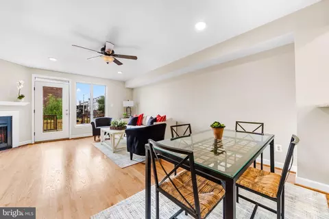 Dining - 843 Mchenry St, Baltimore, MD 21230 photo 1 of 2