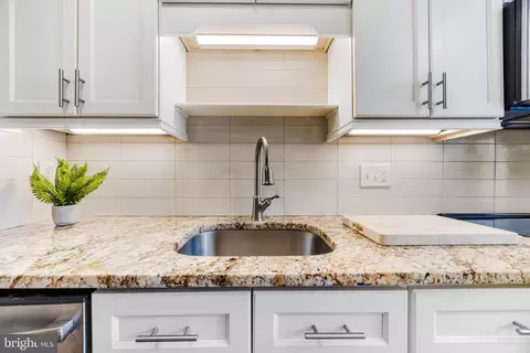 Kitchen - 843 Mchenry St, Baltimore, MD 21230 photo 5 of 6