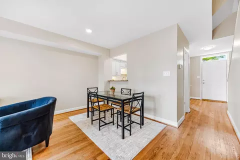 Dining - 843 Mchenry St, Baltimore, MD 21230 photo 2 of 2