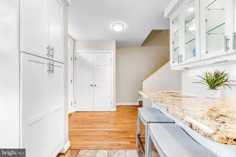 Entry Way - 843 Mchenry St, Baltimore, MD 21230 photo 2 of 11
