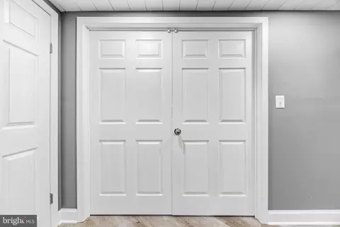 Entry Way - 843 Mchenry St, Baltimore, MD 21230 photo 7 of 11
