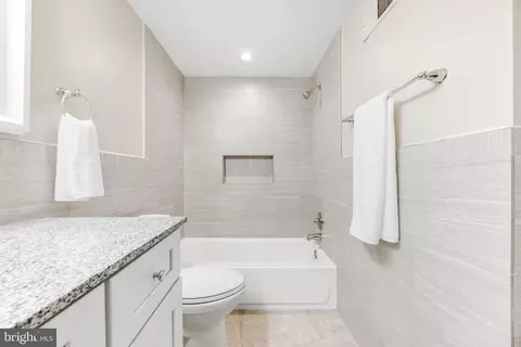 Bath - 843 Mchenry St, Baltimore, MD 21230 photo 5 of 5