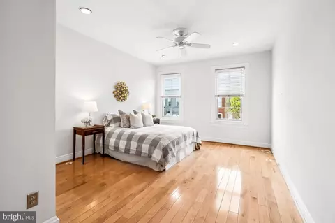 Bedroom - 5 N Luzerne Ave, Baltimore, MD 21224 photo 3 of 4