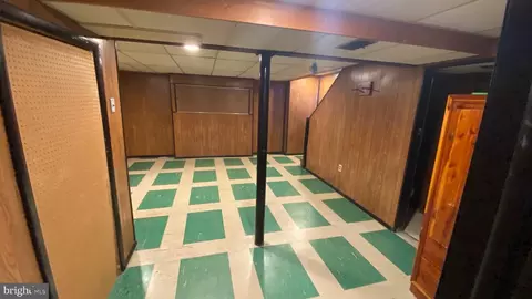 Entry Way - 641 S Wickham Rd, Baltimore, MD 21229 photo 6 of 6