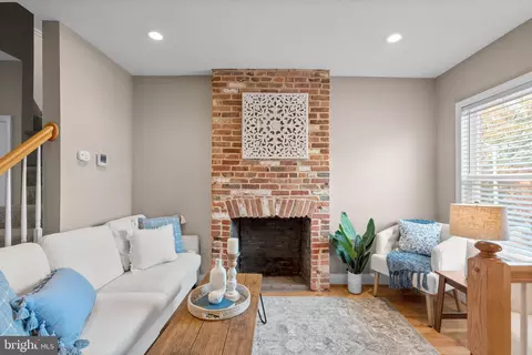 127 Cross St E, Baltimore, MD 21230 photo 3