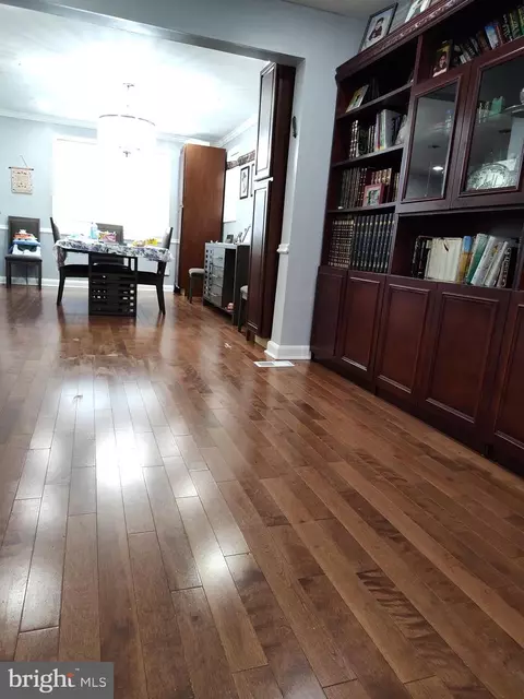 Entry Way - 3903 Rosecrest Ave, Baltimore, MD 21215 photo 7 of 7