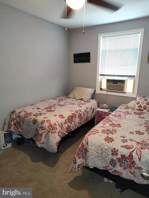Bedroom - 3903 Rosecrest Ave, Baltimore, MD 21215 photo 1 of 4