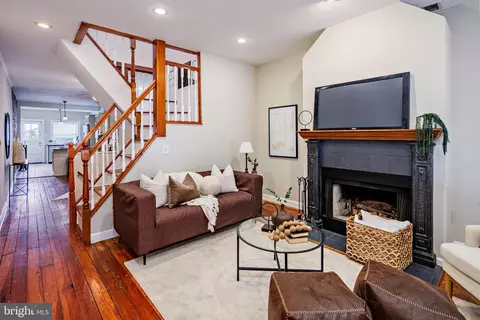 3113 Dillon St, Baltimore, MD 21224