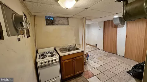 Other - 802 E Jeffrey St, Baltimore, MD 21225 photo 7 of 9