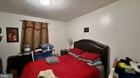 Bedroom - 802 E Jeffrey St, Baltimore, MD 21225 photo 2 of 2