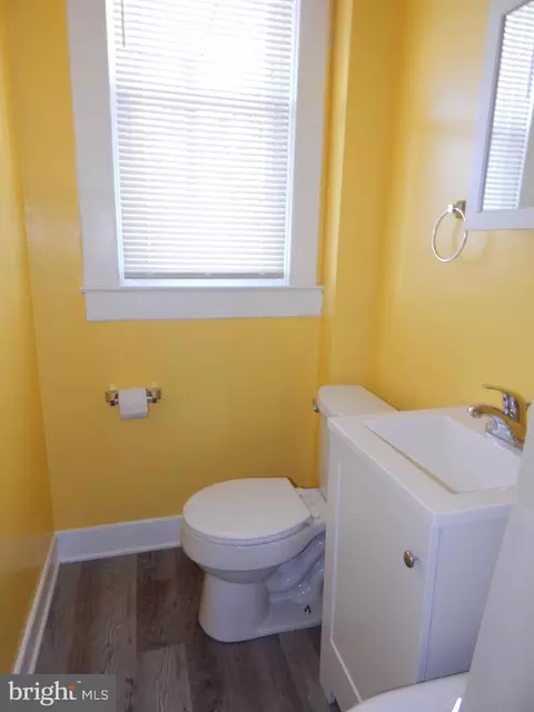 Bath - 3015 Erdman Ave, Baltimore, MD 21213 photo 4 of 4