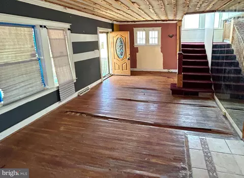 Entry Way - 4617 Belvieu Ave, Baltimore, MD 21207 photo 1 of 3