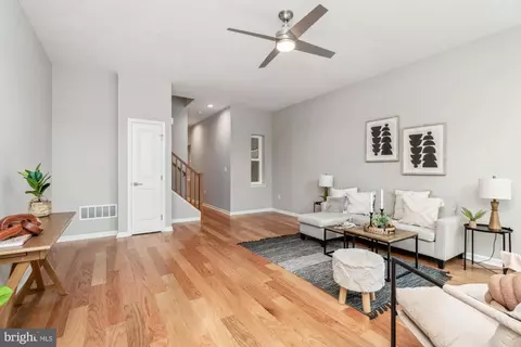 833 E Chase St, Baltimore, MD 21202 photo 3