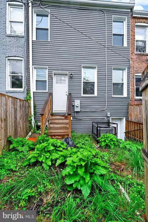 Exterior - 711 E 30th St, Baltimore, MD 21218 photo 4 of 4