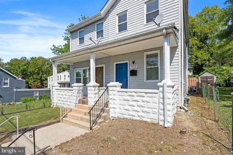 Exterior - 904 E 30th St, Baltimore, MD 21218 photo 3 of 6