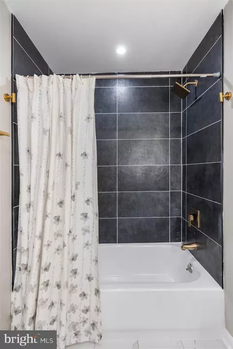 Bath - 904 E 30th St, Baltimore, MD 21218 photo 6 of 6