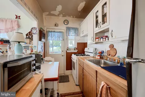 2052 Druid Park Dr, Baltimore, MD 21211 photo 13