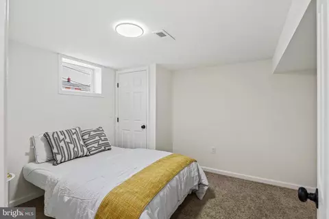 Bedroom - 3224 Yosemite Ave, Baltimore, MD 21215 photo 4 of 5