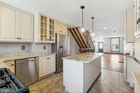 17 S Robinson St, Baltimore, MD 21224 photo 7