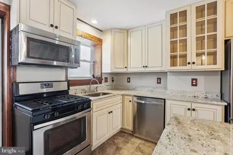 17 S Robinson St, Baltimore, MD 21224 photo 8
