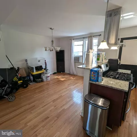 Entry Way - 4219 Colborne Rd, Baltimore, MD 21229 photo 3 of 5