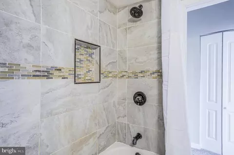 Bath - 627 E 37th St E, Baltimore, MD 21218 photo 3 of 3