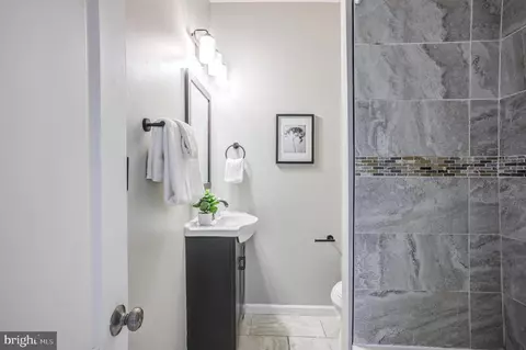 Bath - 627 E 37th St E, Baltimore, MD 21218 photo 2 of 3