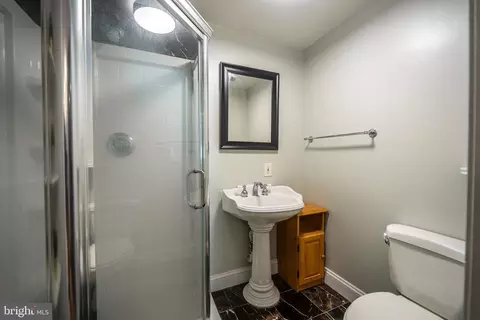 Bath - 2126 E Lombard St, Baltimore, MD 21231 photo 2 of 5